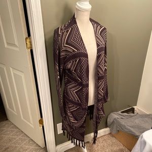 BILLABONG shawl/sweater. Size Medium